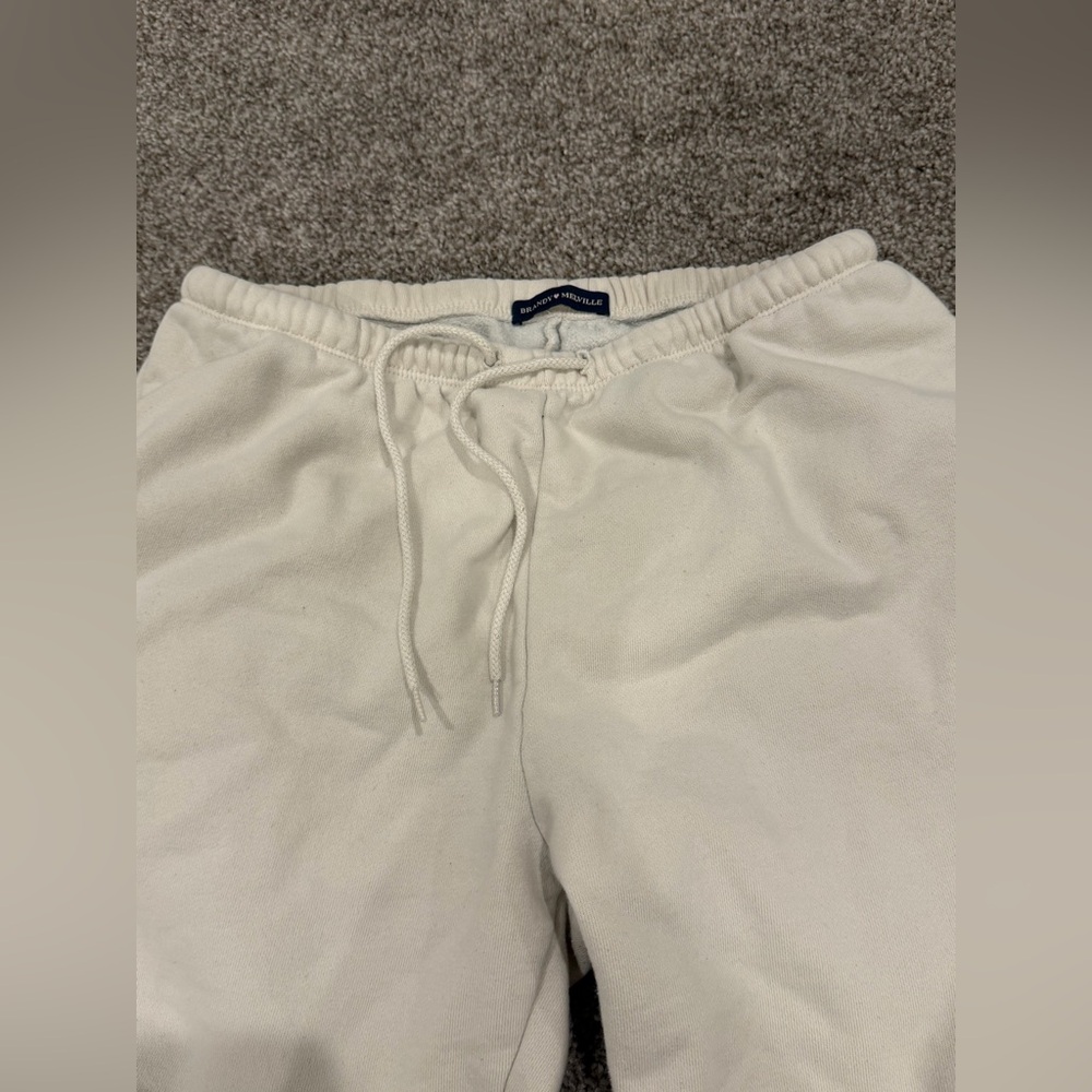 Brandy Melville Cream Sweatpants - Picture 4 of 6